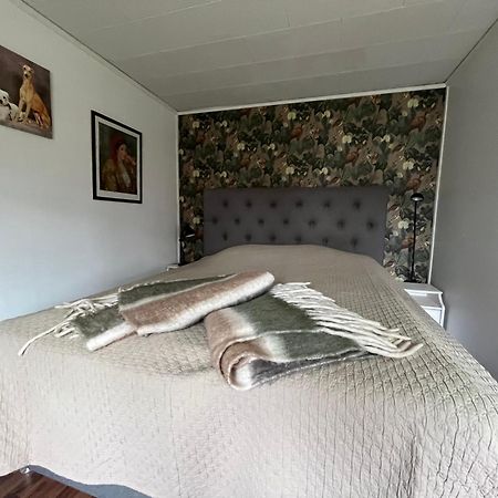 Stuga Centrala Faerjestaden Med Gangavstand Till Det Mesta Buitenkant foto