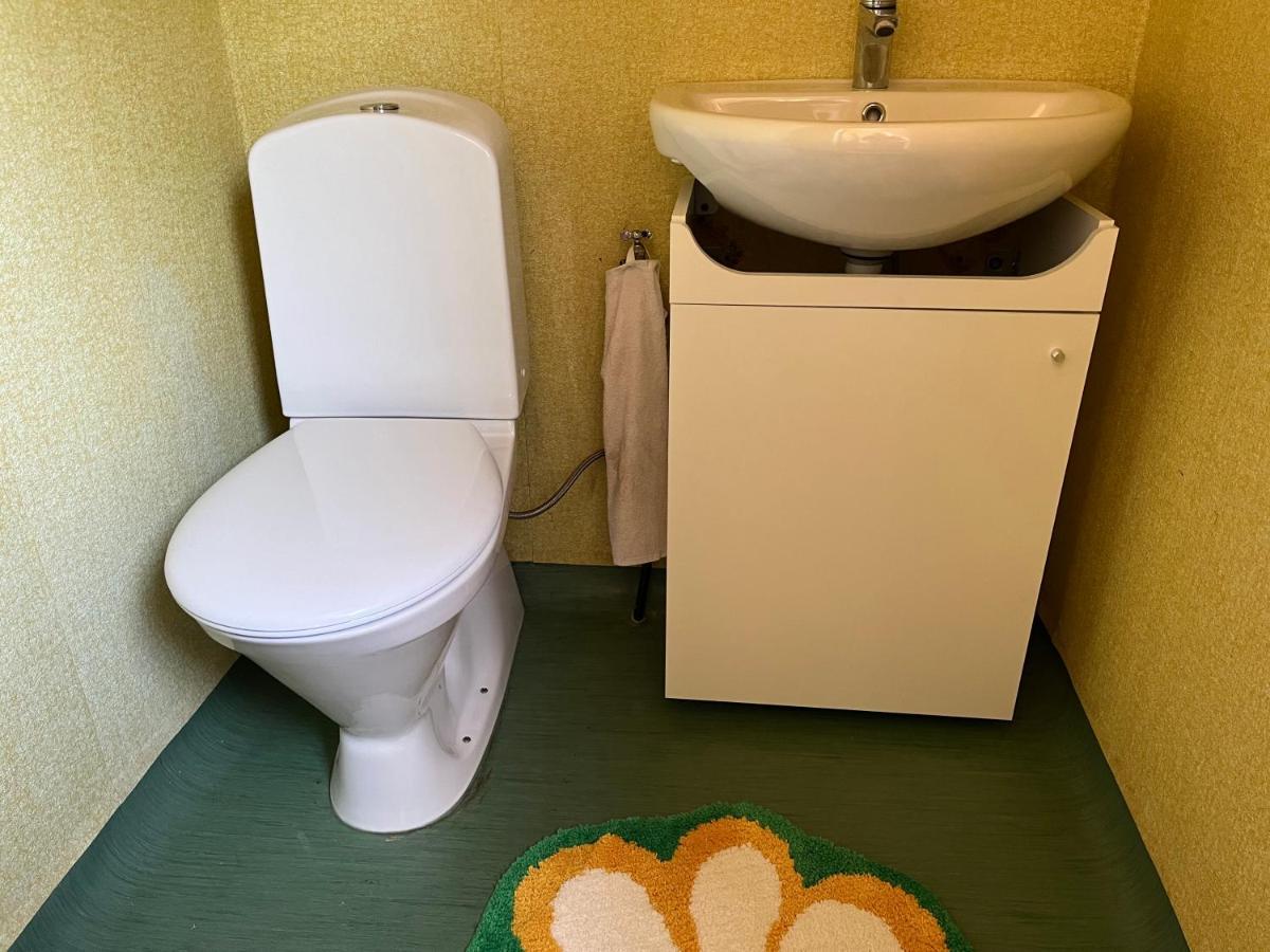 Stuga Centrala Faerjestaden Med Gangavstand Till Det Mesta Buitenkant foto